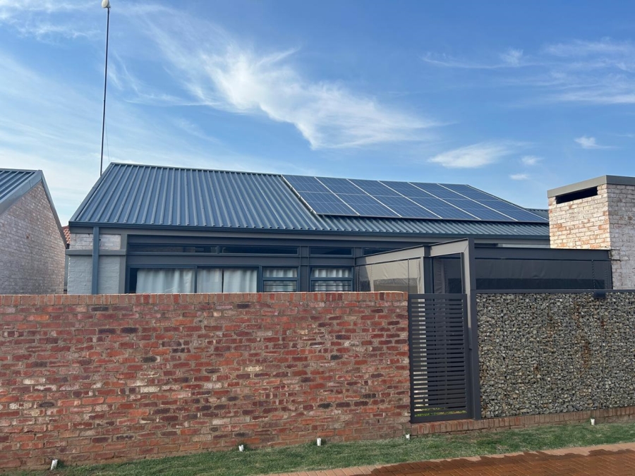 To Let  Bedroom Property for Rent in Lifestyle Estate North West